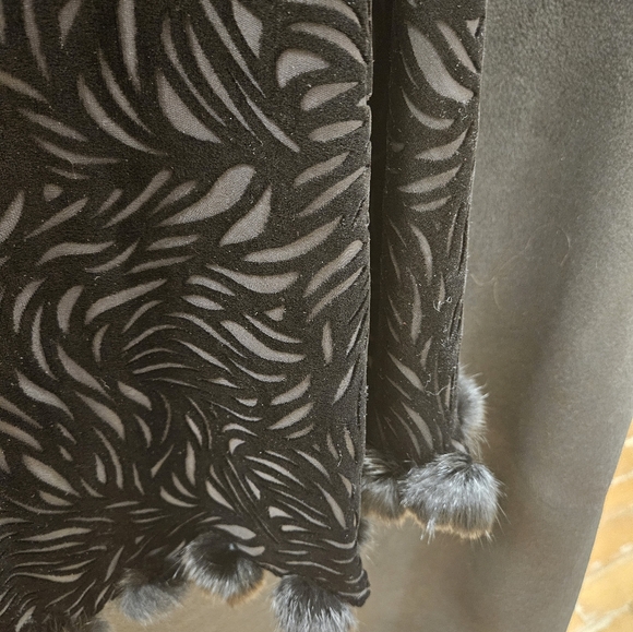 Fur trim cape - one size - Picture 3 of 5